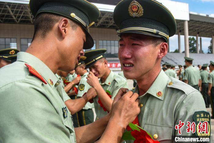 探索2020年武警服裝，設計、特點與意義，探索2020年武警服裝，設計特點與意義解析